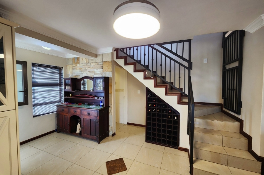 4 Bedroom Property for Sale in Tafelzicht Western Cape